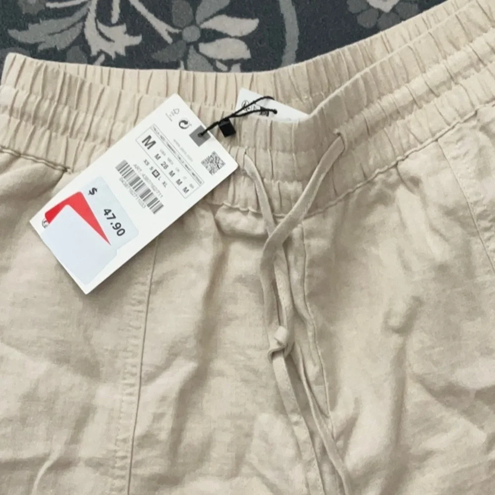 Zara Sz M capri pants beige linen new